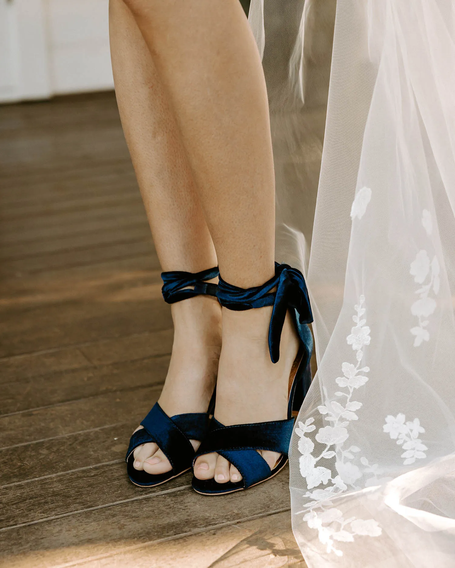 PASSION - NAVY WEDDING SHOES MID HEELS